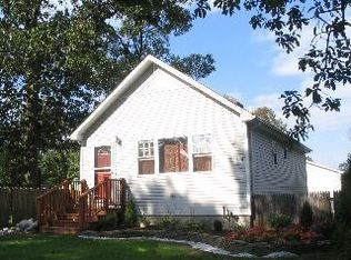 16 Tulip Rd, Rocky Point, NY 11778