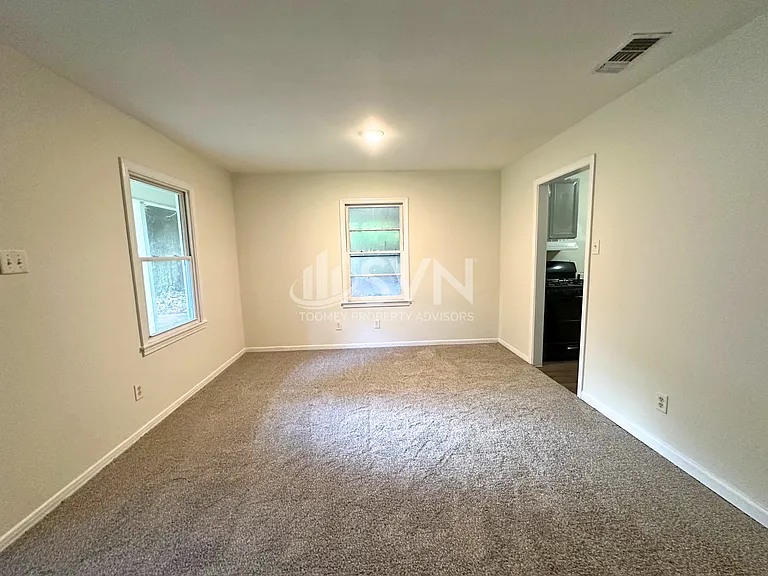 1616 Gilda Cir — Photo 6