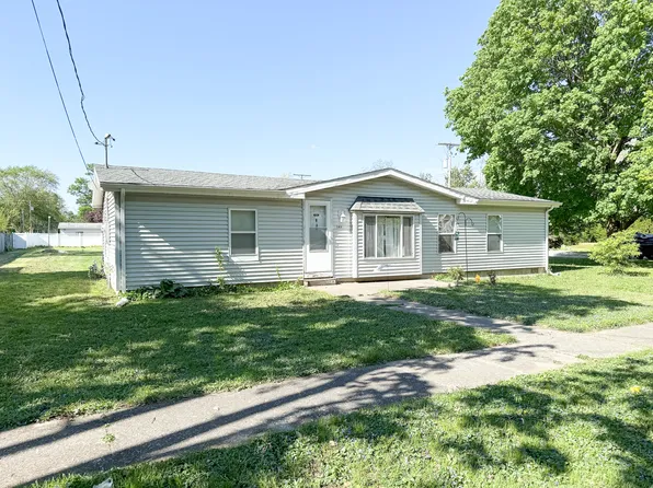 285 E Center St, Sheldon, IL 60966