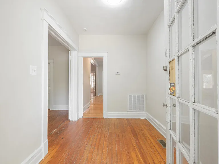306 S Colonial Ave #1 — Photo 4