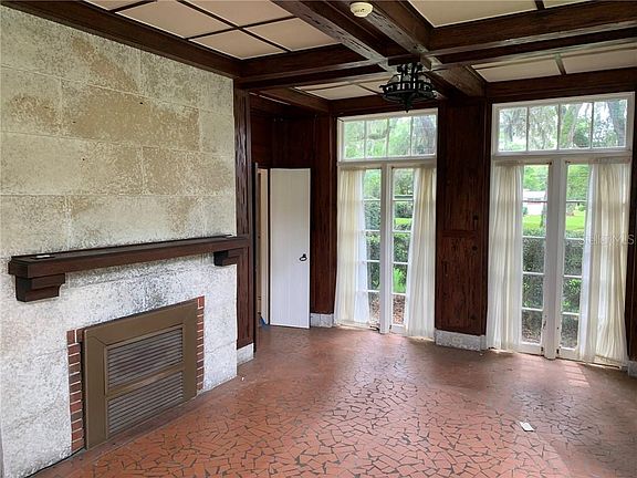 3rd image of 2041 Mellonville Ave