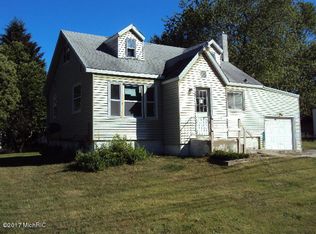 1124 Paw Paw Ave, Benton Harbor, MI 49022
