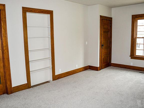 4th image of 601 S Marion Ave