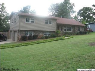 1917 Old Orchard Rd, Vestavia Hills, AL 35216