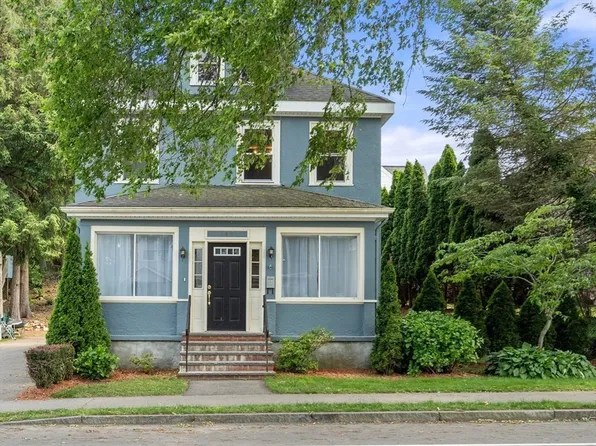 349 Pleasant St, Milton, MA 02186