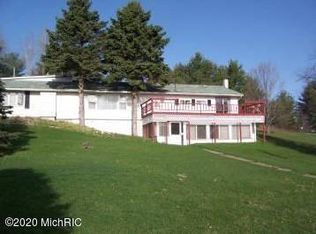 5354 85th Ave, Evart, MI 49631