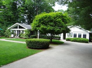 2128 Lakeshore Dr, Fennville, MI 49408