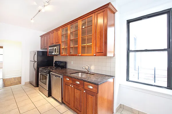 Rented by Douglas Elliman | media 3