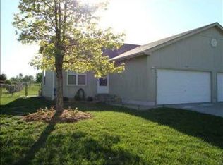 3433 SE Walnut Dr, Topeka, KS 66605