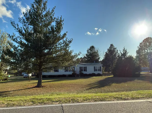 681 Ernest Williams Rd, Roseboro, NC 28382
