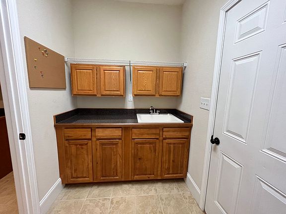 3rd image of 1930 Scarlett Meadows Dr