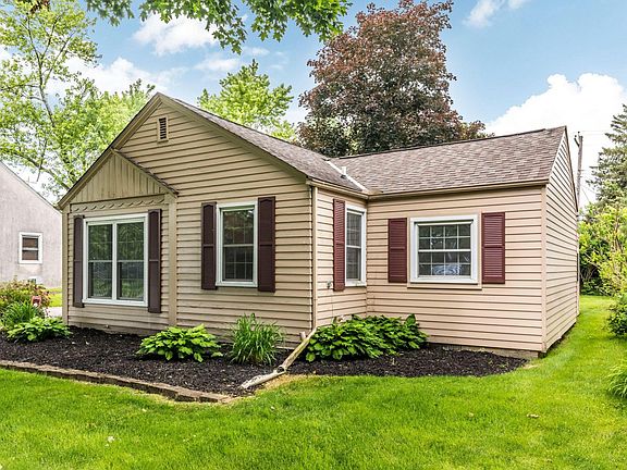 3rd image of 611 Brookside Dr