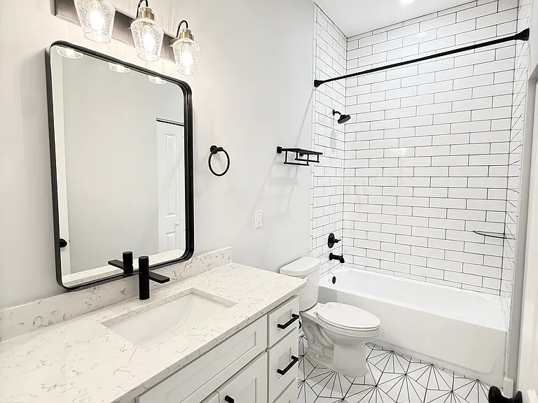 506 E Mohawk Ave — Photo 32