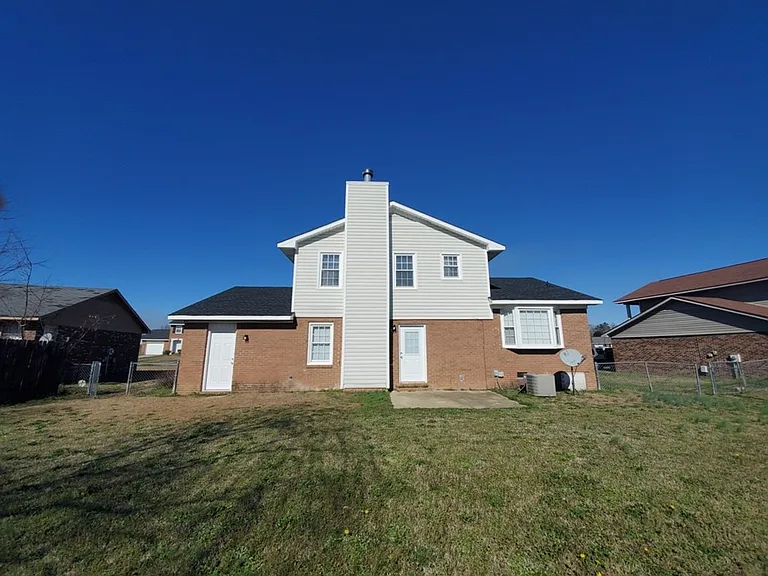 7886 Uriah Dr — Photo 9