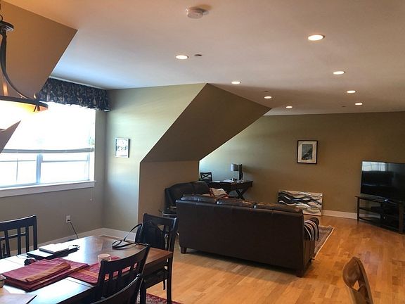 3rd image of 1 Powder Mill Sq #408