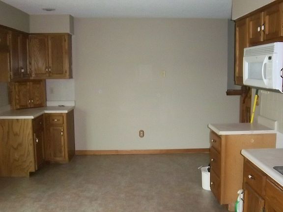 5th image of 6308 N Ames Ave