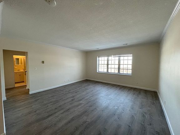 2nd image of 38 Lake Shore Ter APT 4