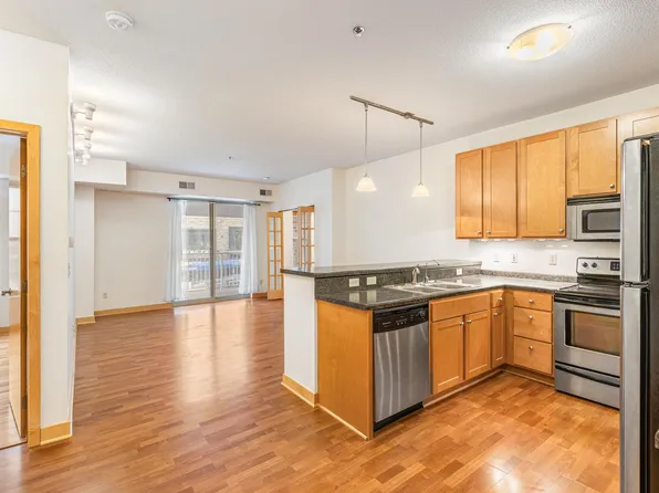 2900 University Ave SE APT 211, Minneapolis, MN 55414