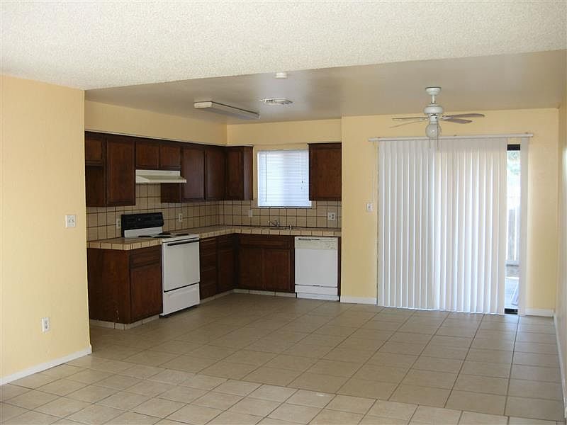 1st image of 2640 W Robinson Ave APT 104