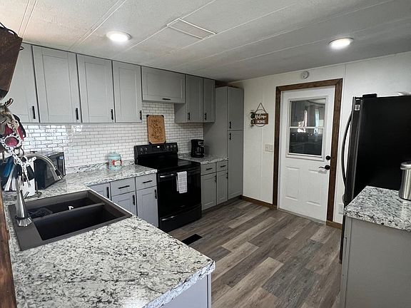 4th image of 1401 Ridgewood Dr