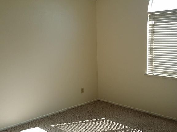 3rd image of 18095 Conestoga Ln