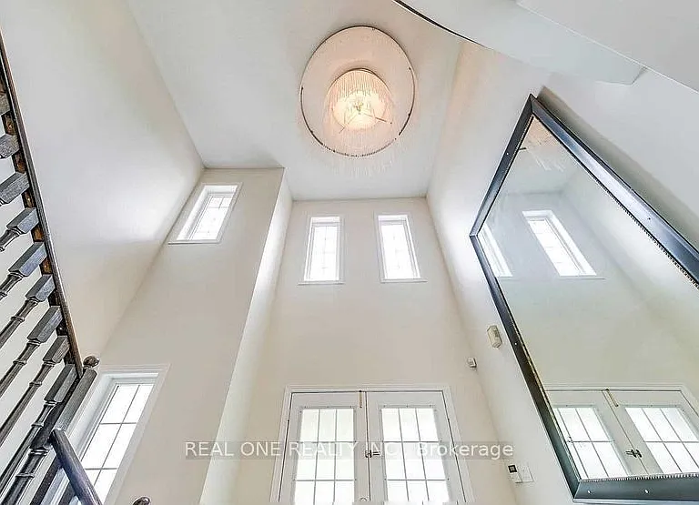 1455 Liverpool St — Photo 3