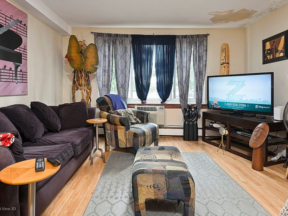 3rd image of 1880 Bonnie Ln APT 105