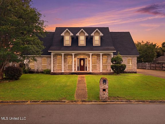 2nd image of 3516 River Ridge Dr
