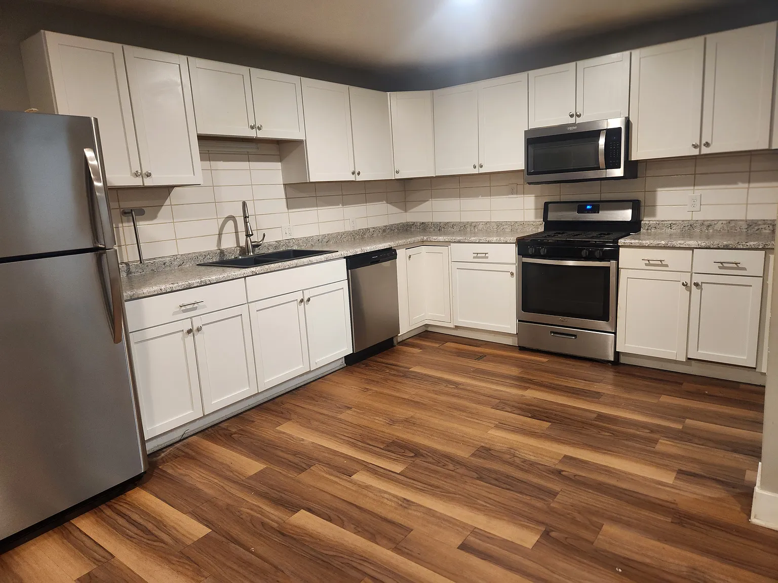 2707 Leavenworth St — Photo 3
