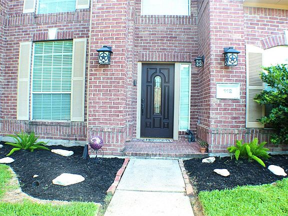 3rd image of 112 Rustic Oaks Dr