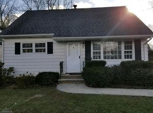 29 Oraton Dr, Cranford, NJ 07016