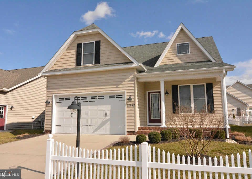 1st image of 31542 Whiteclay Dr