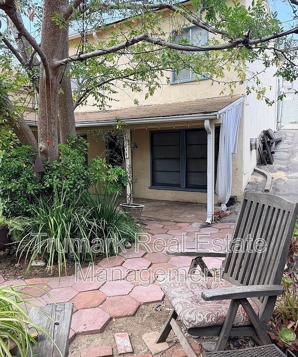1st image of 2405 Honolulu Ave Suite A