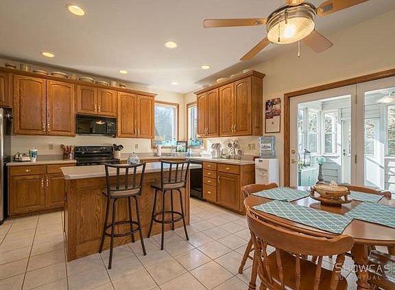 4th image of 518 Huckelberry Ct