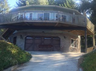 808 Upper Pacific Dr, Whitethorn, CA 95589