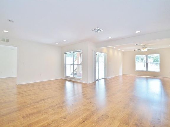 5th image of 606 Cypress Park Ave