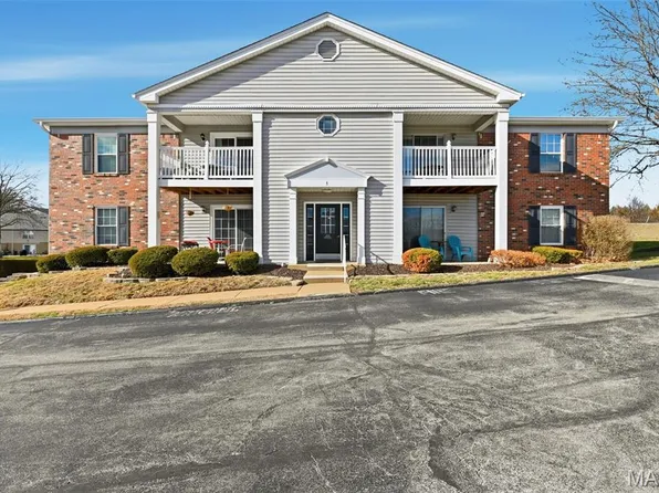 1 Berview Cir APT B, Saint Louis, MO 63129