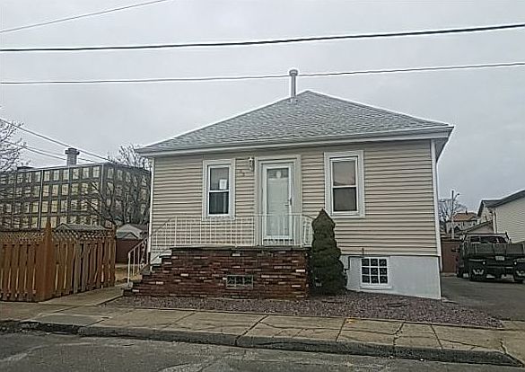 1st image of 83 Carlisa Dr