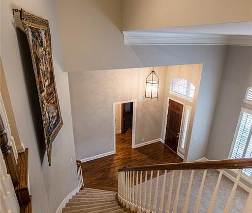 3rd image of 430 Martel Ln
