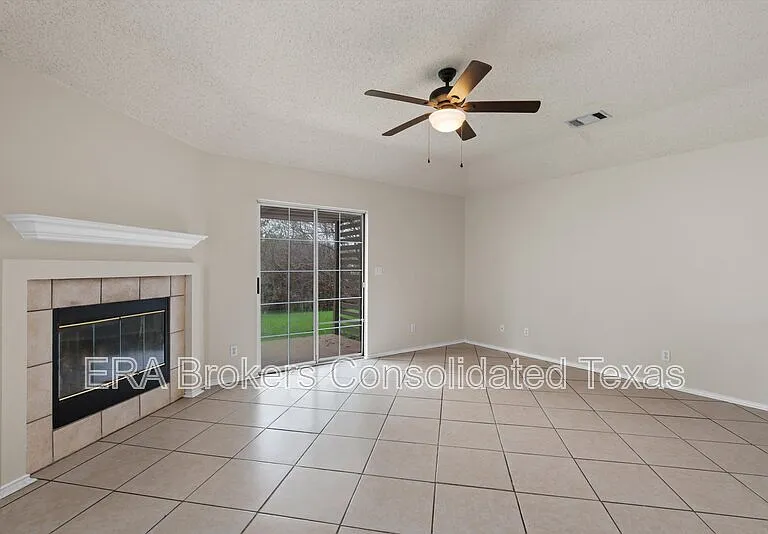 101 Ina Ct — Photo 6