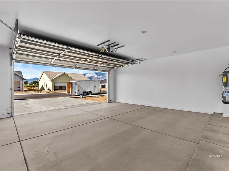 2926 W Eagle Dr — Photo 23