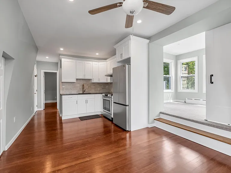 33 Central Dr #2 — Photo 5