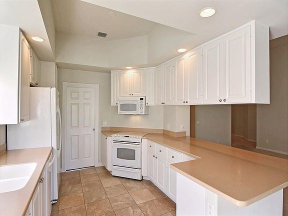 5th image of 5400 Corsica Pl