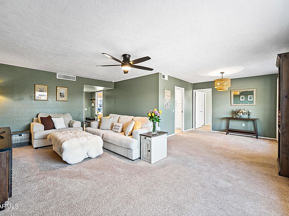 3rd image of 16869 N Meadow Park Drive