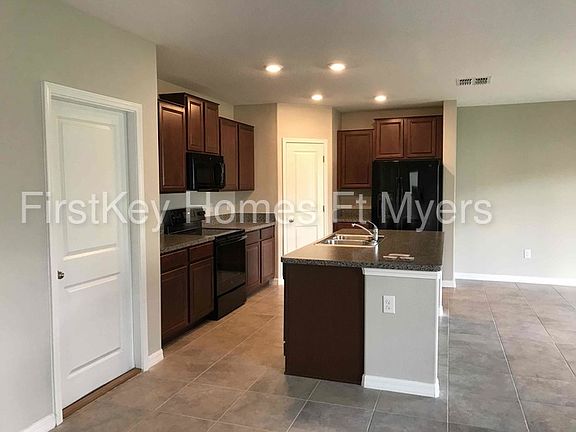 5th image of 12712 Hampton Hill Dr