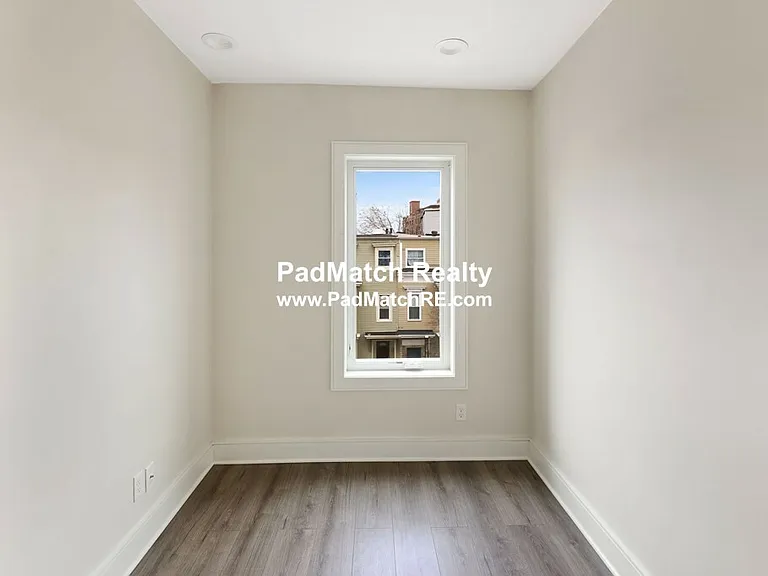 64 Chelsea St #1 — Photo 9
