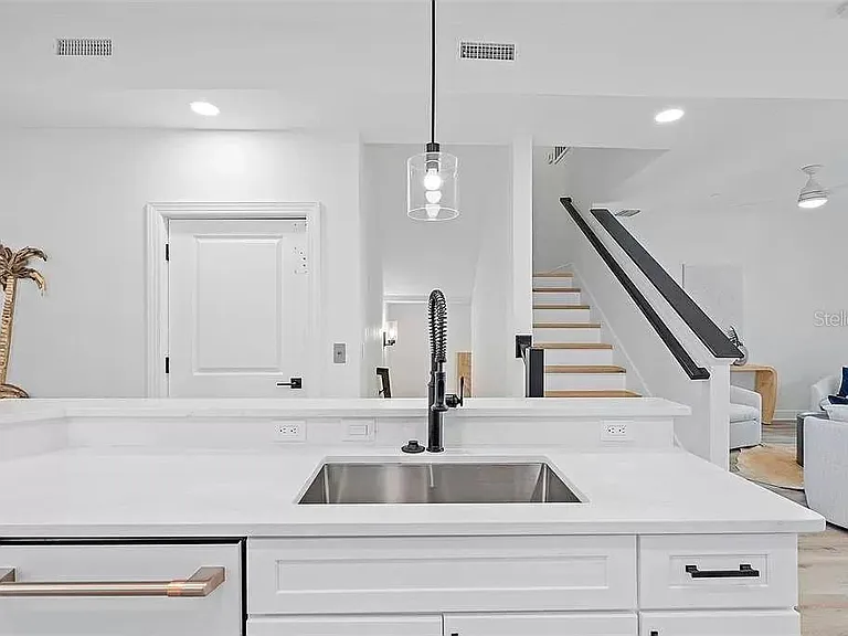 6418 Margarita Shores Ln — Photo 33