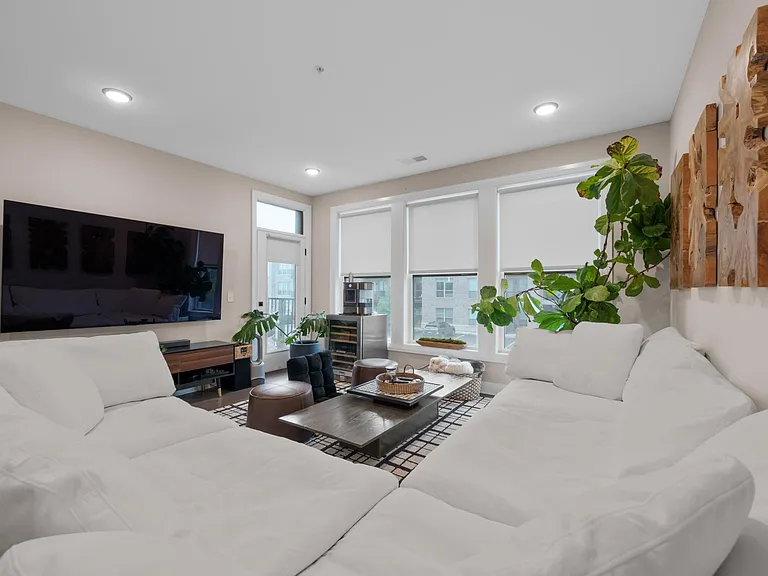 751 N 6th St #208 — Photo 13