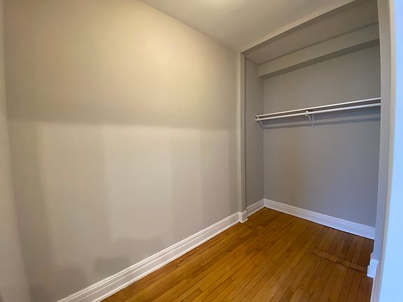 5th image of 6204 N Broadway St #326