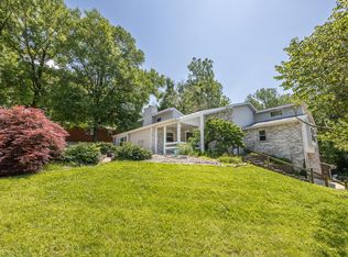 1251 Pin Oak Ln, Caseyville, IL 62232